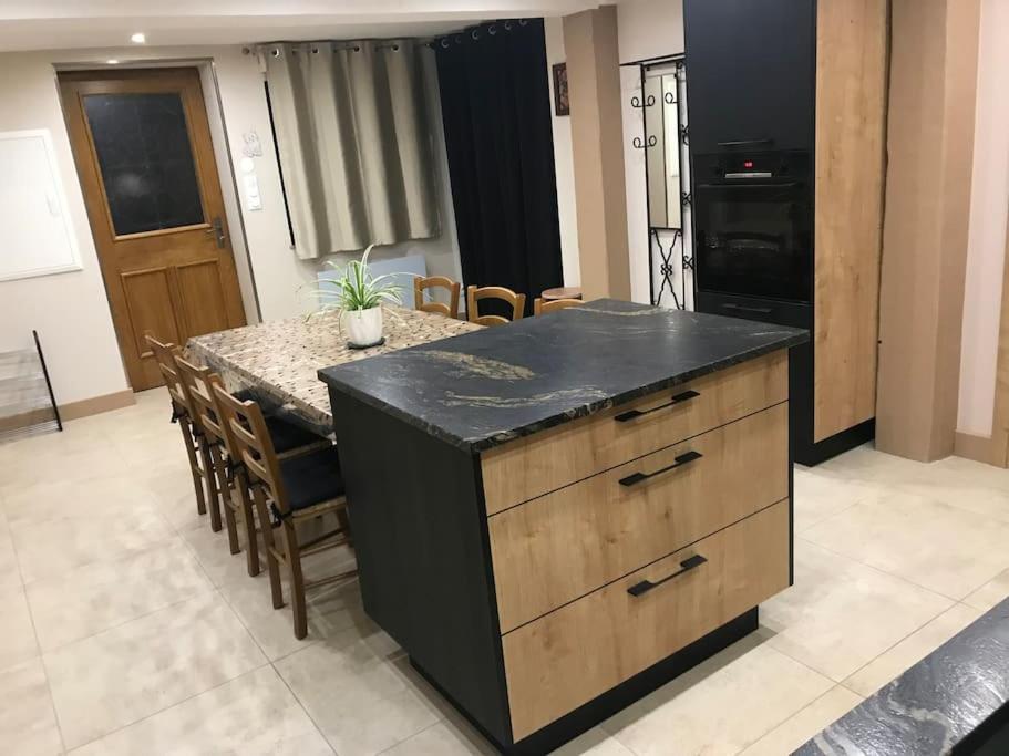 Paisible Logement Tout Equipe Pour 1 A 6 Personnes Ebersheim Exterior photo
